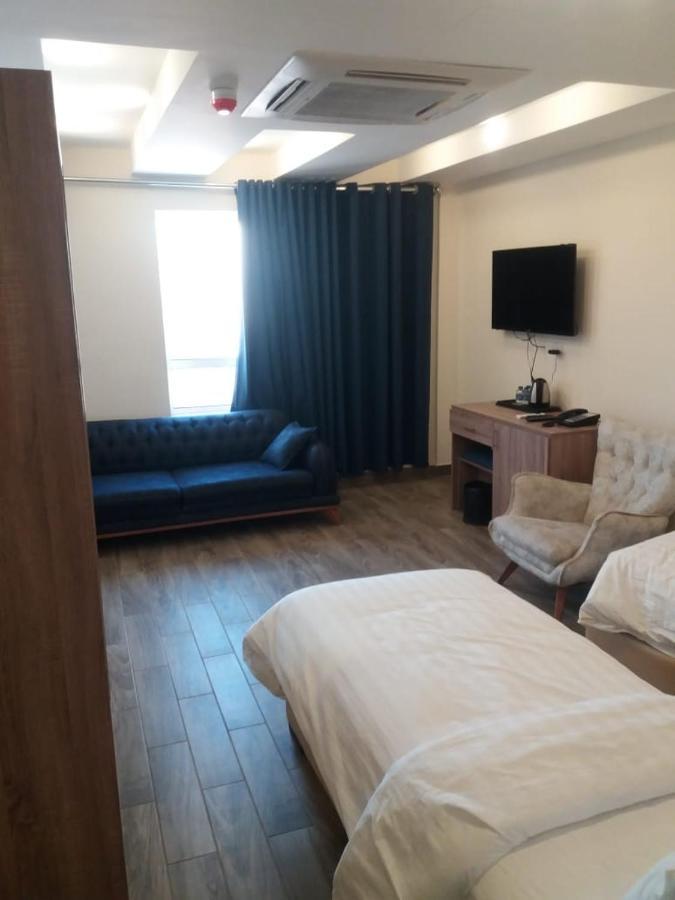 La Riva Hotel Акаба Екстериор снимка