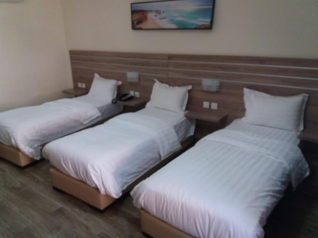 La Riva Hotel Акаба Екстериор снимка