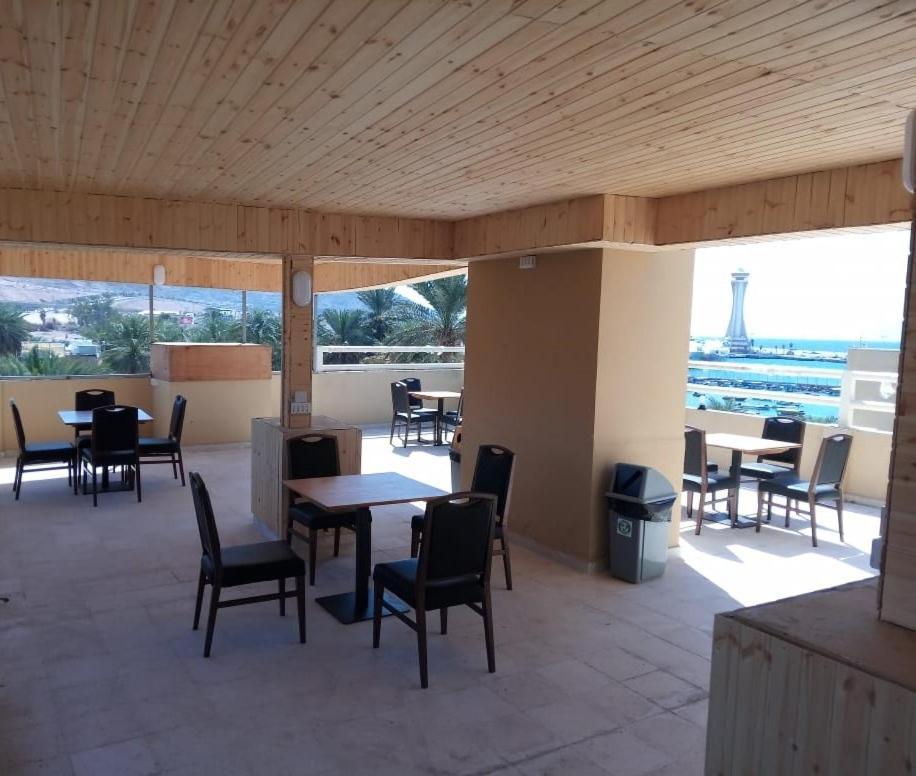 La Riva Hotel Акаба Екстериор снимка