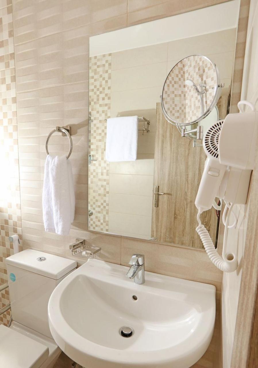 La Riva Hotel Акаба Екстериор снимка